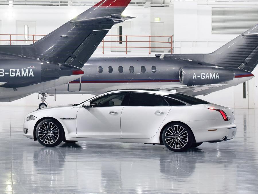  Jaguar XJ Ultimate 2012 года  (фото 2 из 54)